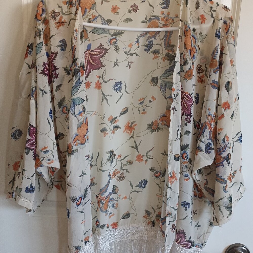 Women's Floral Ruana